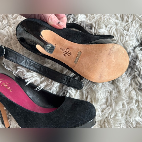 Cole Haan black suede heel - Picture 6 of 8